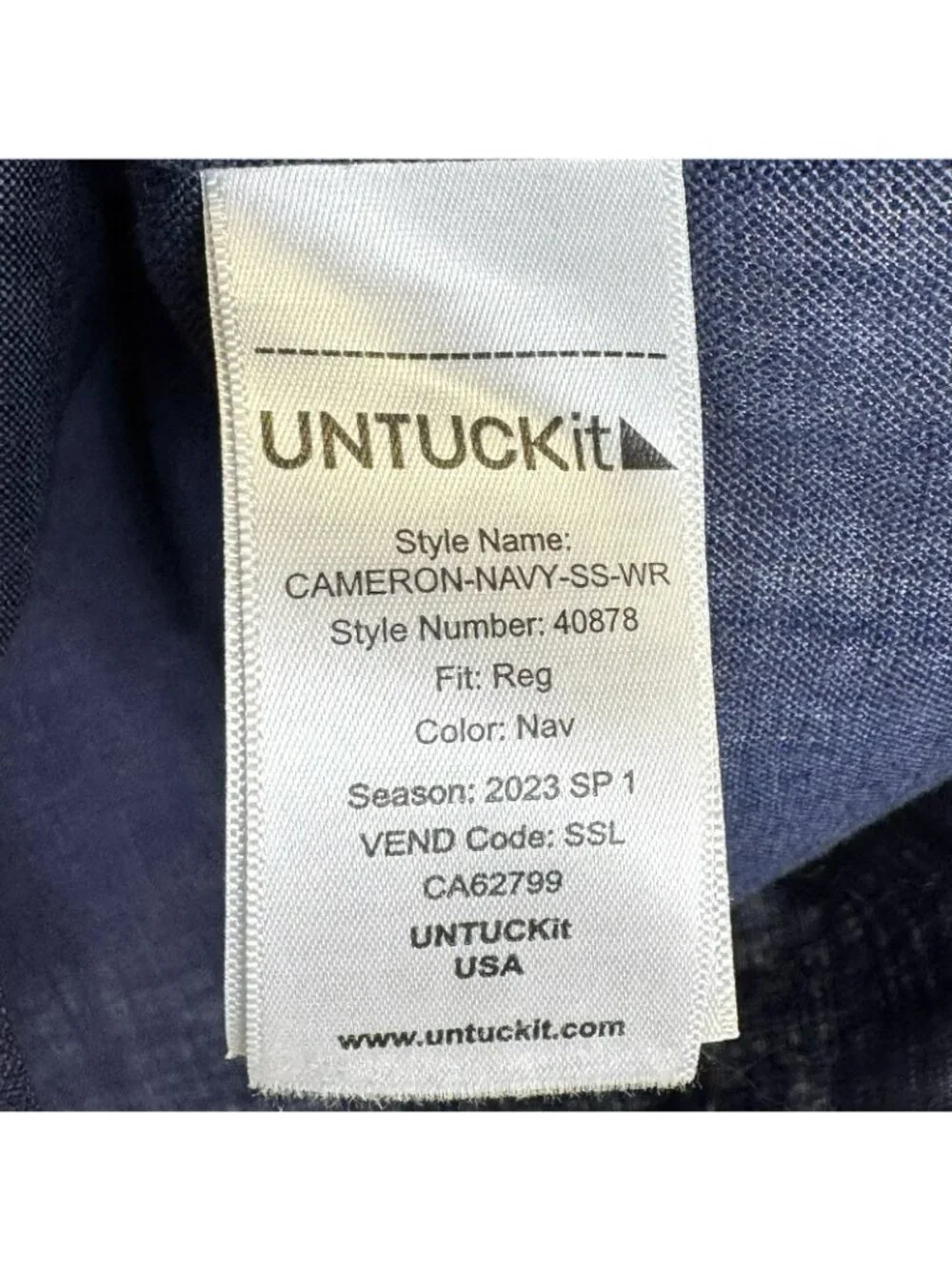 UNTUCKit Cameron Navy Blue Short Sleeve Shirt 100% Linen Mens Size Medium